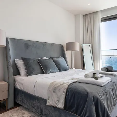 Del Mar Beachfront 'c' 2 Bedroom Лимасол