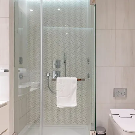 Del Mar Beachfront 'c' 2 Bedroom * Лимасол