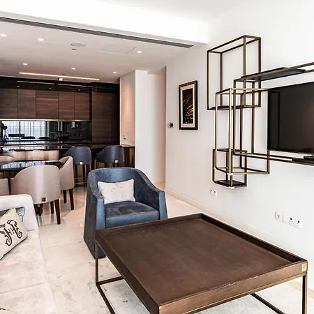 Apartment Del Mar Beachfront 'c' 2 Bedroom Limassol