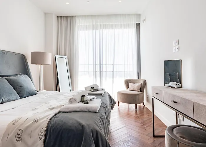 Del Mar Beachfront 'c' 2 Bedroom * リマソール