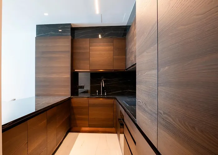 Del Mar Beachfront 'c' 2 Bedroom *