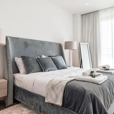 Del Mar Beachfront 'c' 2 Bedroom *