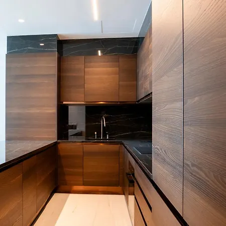 Del Mar Beachfront 'c' 2 Bedroom *